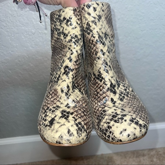 Urban Outfitters Snake Skin Look Ankle Heel Booties - Picture 10 of 14